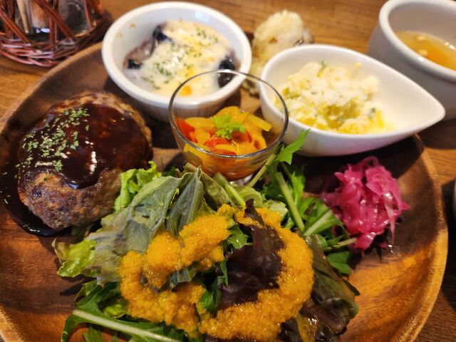 Cafe terrace kikinomori カフェテラス キキノモリ