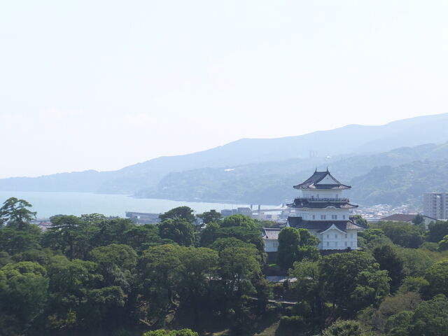 屋上から見える小田原城_ミナカ小田原