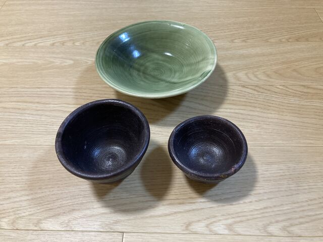 2人で湯呑み大小1個ずつとお皿1枚作りました。_創真窯陶芸教室