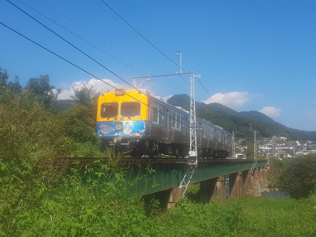 近くに鉄橋がありました_ていしゃば