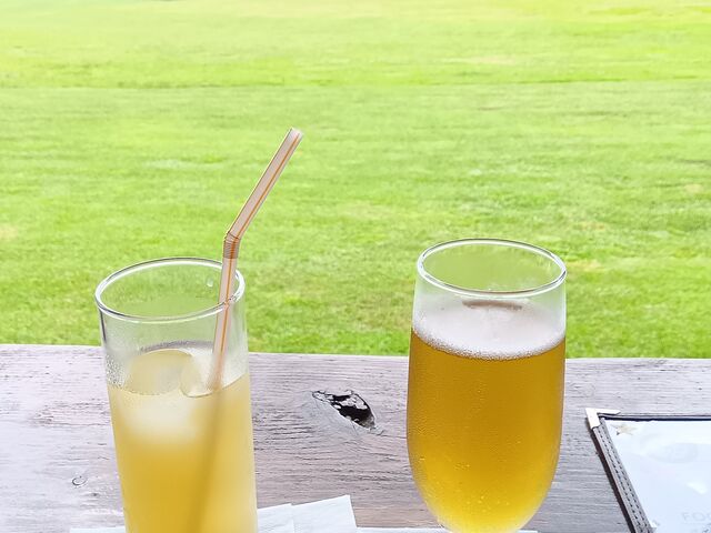 ビールとグレープフルーツドリンク
_カフェBoiBoi