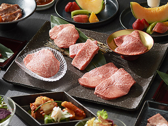 炭火焼肉トラジ 池袋西口店の写真1