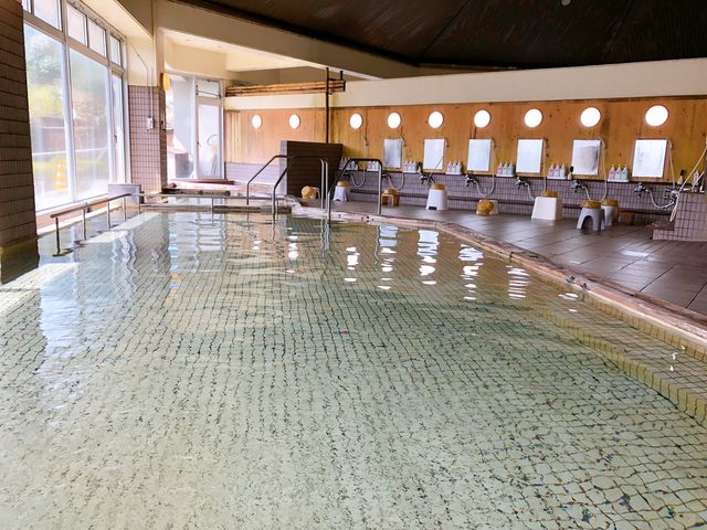 広々とした大浴場_遊神館