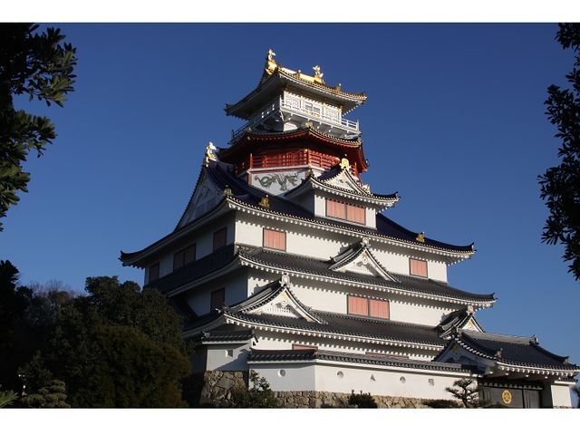 伊勢忍者キングダムのシンボルマーク安土城!信長が築いた幻の名城「安土城」を原寸大で再現。_伊勢忍者キングダム