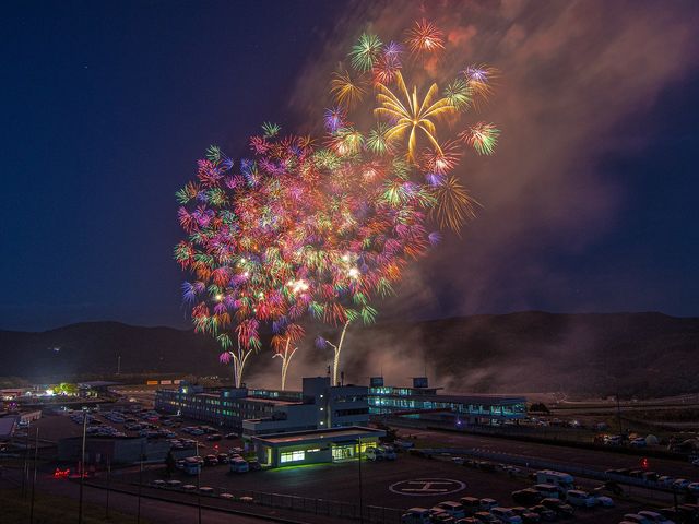毎年5月に花火大会を開催しています_オートポリス