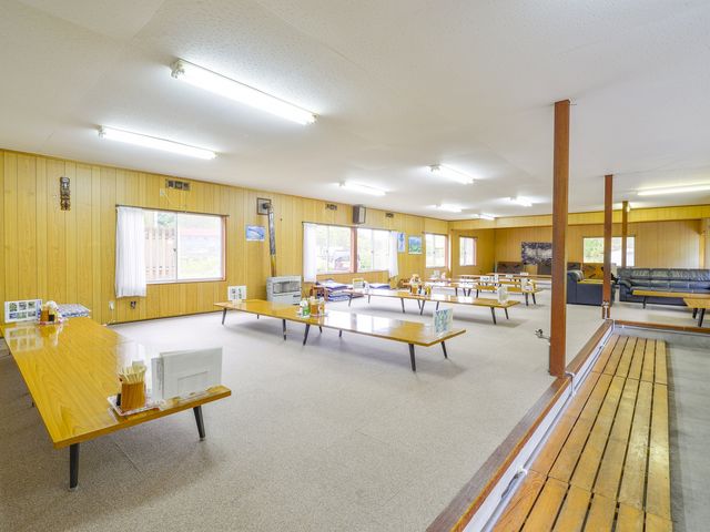 小上がりの食事処でゆったりと自分で釣った魚をお召し上がりください。_大雪つりぼり