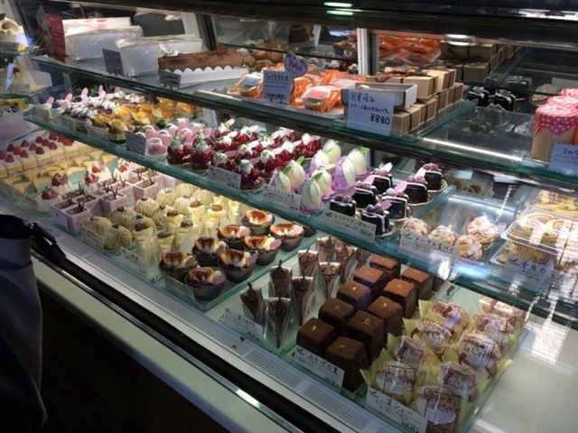 グリュイエール 本店
