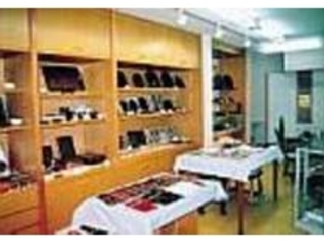 買い求めやすい値段の箸や小物も充実_青野漆器店
