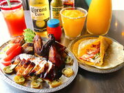 墨国回転鶏 料理 福島高架下店の写真1