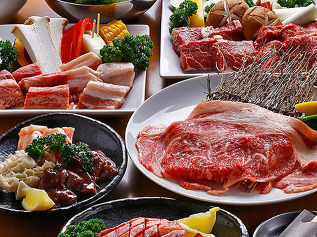 ホルモン焼肉 七福 なんば本店の写真1