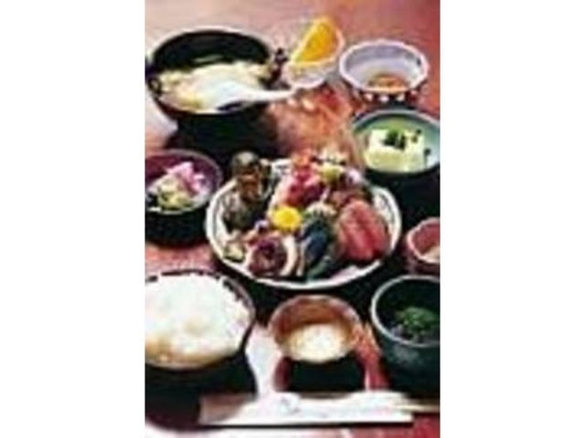 新鮮な地魚を地酒と共にたっぷり味わおう_磯料理 味処 旬