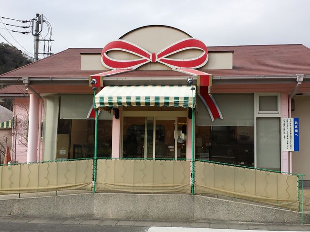 マロンたっぷりのイタリアンロールケーキ_ふくや エマーユ