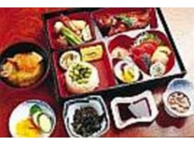 見た目も美しい魚料理が並ぶ松陰弁当_魚料理 いず松陰