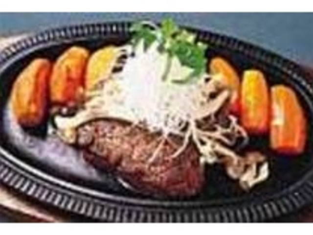 和風しょう油と長ネギの千切りが効いてる_レストランやまがた