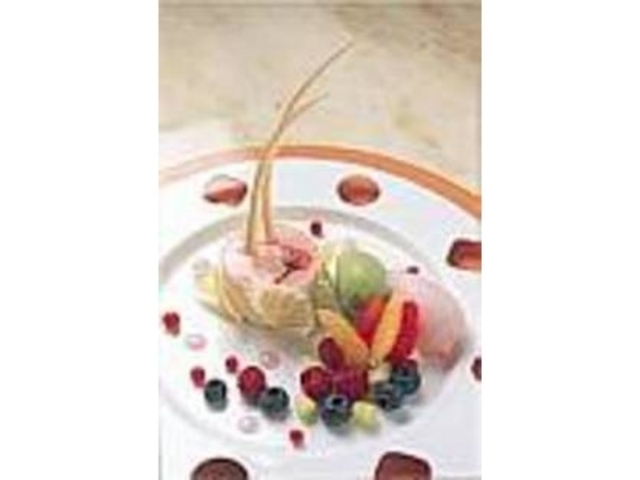 繊細で美味しいデザートをいただこう_カフェレストラン ぶどうの実西館
