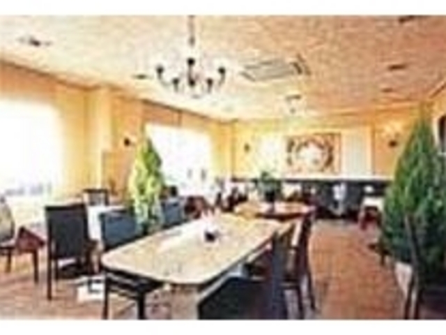 店内は3フロアあり、それぞれ雰囲気が違う_カフェレストラン ぶどうの実西館