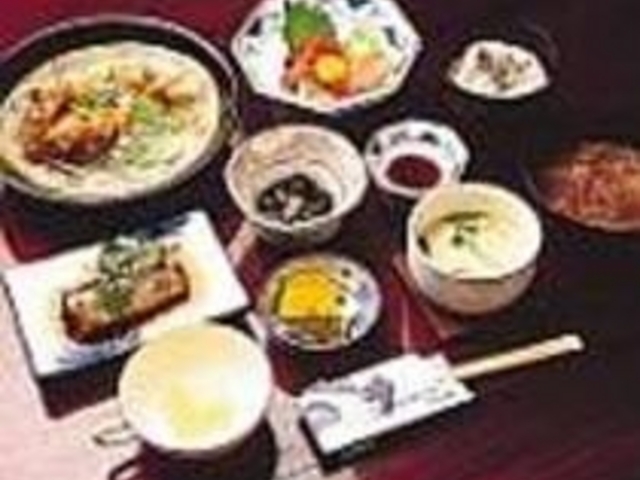 魚介類を使った磯料理は豪快で大満足_伊豆の味処 しゃらく亭