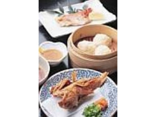 骨までカリカリの唐揚げは丸ごと食べたい_活魚料理 みつはし