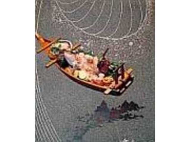 毎朝とれたての魚介類の舟盛りはとても新鮮_活魚料理 富勢