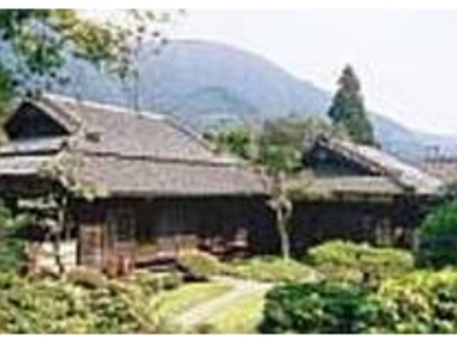 手入れの行き届いた日本庭園をゆっくり散歩_富士屋ホテル別館 菊華荘