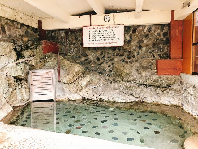 露天風呂ではシャンプーやボディソープ等の利用はご遠慮ください。_川治温泉 薬師の湯