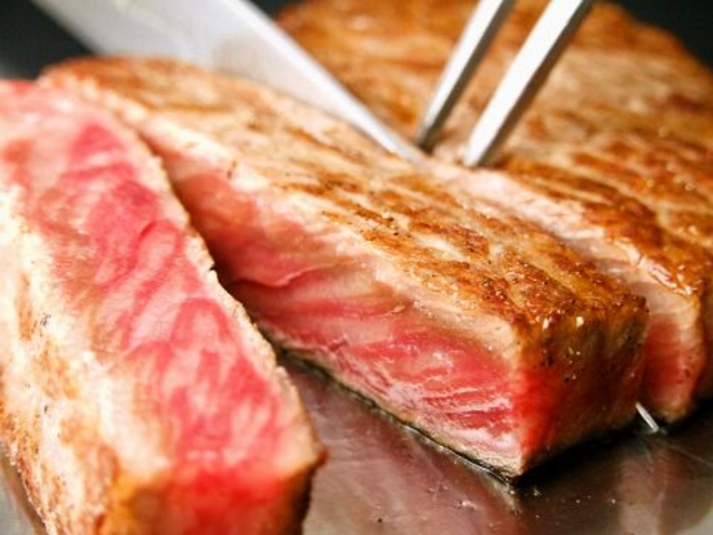 ステーキ割烹 すえよしの写真1