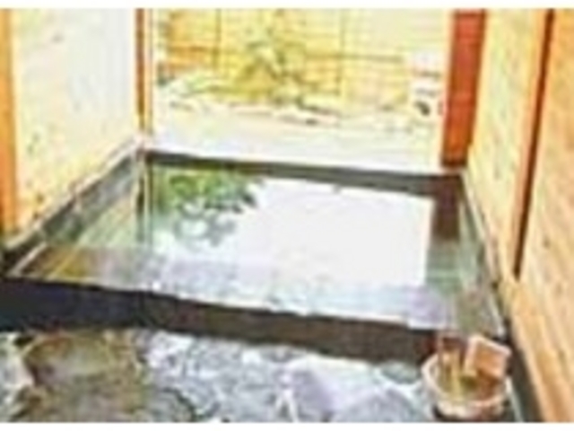 2000年12月新設の貸切露天風岩風呂_プチホテル 白い恋人