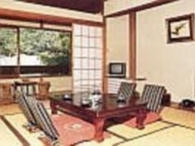家庭的でくつろげる和室_近江屋旅館