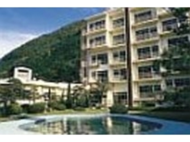 内庭からの全景_ホテル山水