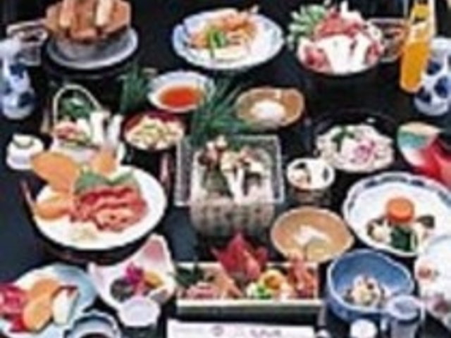 お料理の一例。あつあつのものを運んでくれる_万葉茶寮 みさか