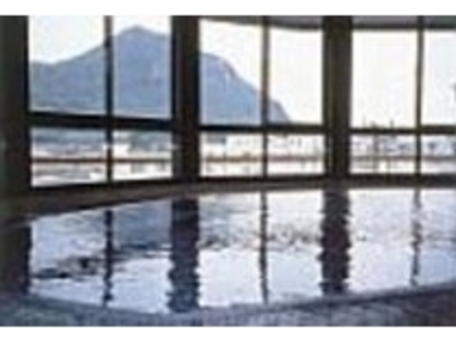 寝姿山を眺めながらゆったり入れる展望温泉_いづみ荘