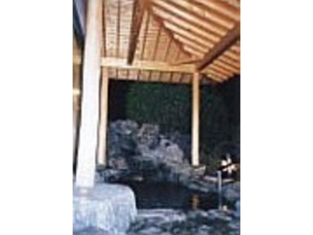 露天風呂(男性用)効能は胃腸疲、神経疲、皮膚疲など_高台旅館