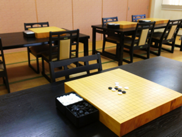 【大広間】食事、宴会はもちろんテーブル・椅子席で囲碁・将棋、畳の間で書道、能楽、茶道の練習にもご利用頂いております。_自遊宿 料理旅館 松本亭