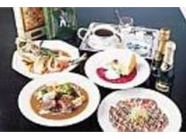 フレンチやイタリアンの創作料理が並ぶ_ZENITH