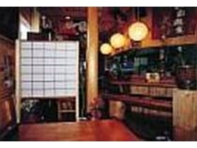 店内では、木の温もりが実感できる_一平