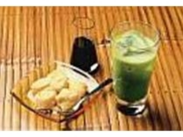 店自慢『わらびもち』には黒蜜をたっぷりと_和カフェ yusoshi