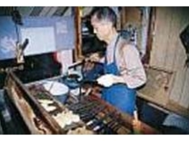 年季の入ったご主人が作る焼きたての味_らっぱや 大谷商店
