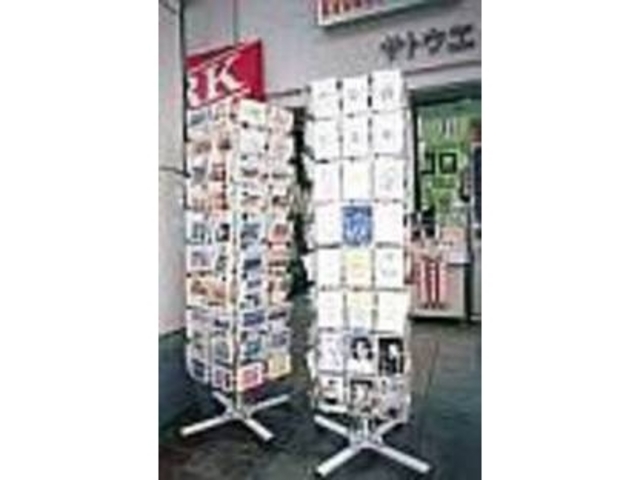 新潟市内や県内の風景写真のカードが多い_佐藤エハガキ店