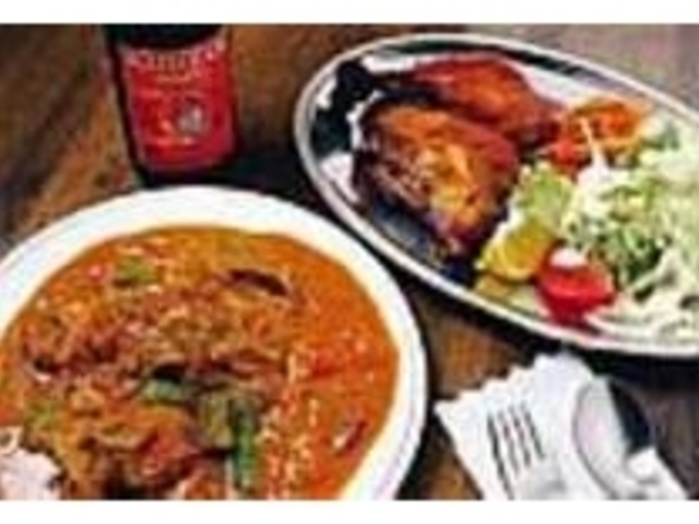 『チキンマサラ』と『タンドーリチキン』奥_インド料理サールナート