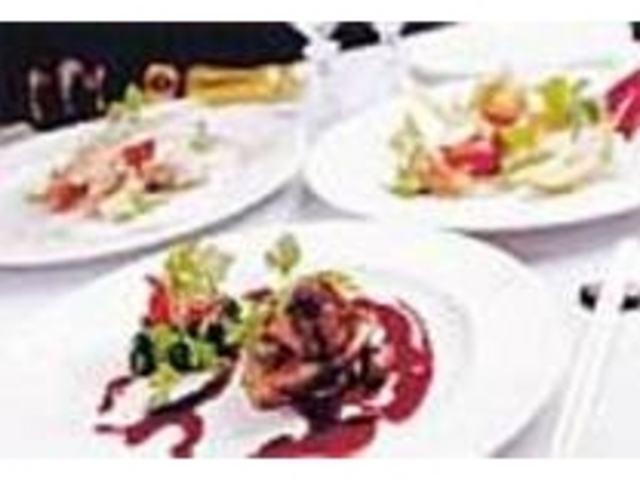 オリジナルティーあふれる料理が自慢_ADobe Cafe