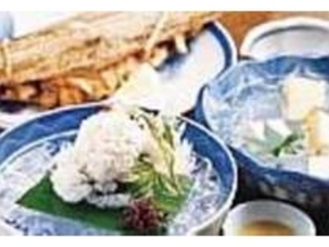 旬の魚料理を中心とした和食が食べられる_文化屋 花井