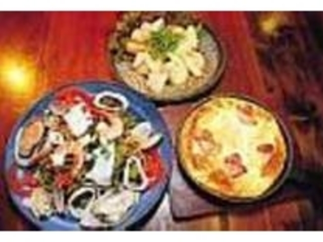 洋食系のアルコールに合う料理がそろう_本町きりん屋