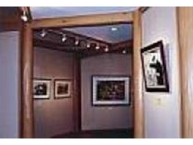 1階は日本、2階は欧州のモチーフを展示_余目町絵画収蔵館