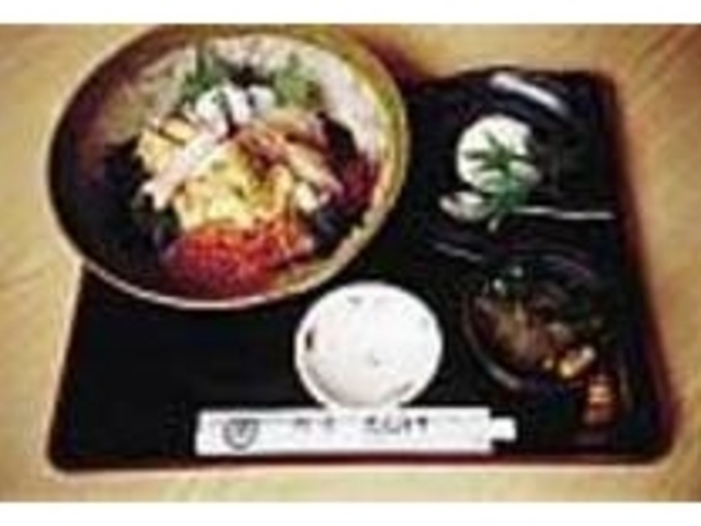 『三陸の幸丼』は、海の幸のフルコース_和風レストランえんどう