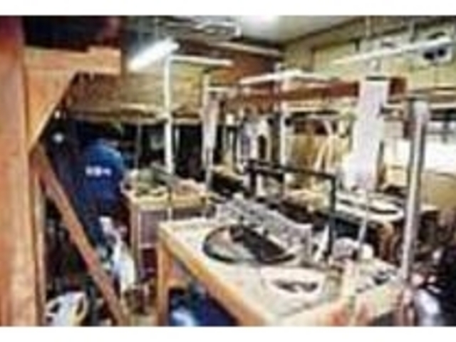 すべて手作業で行う染色風景を見学できる_綾の手紬染織工房