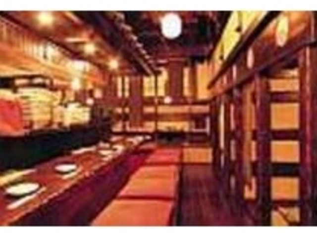 店内には堀りごたつ式座敷も用意されている_互坐