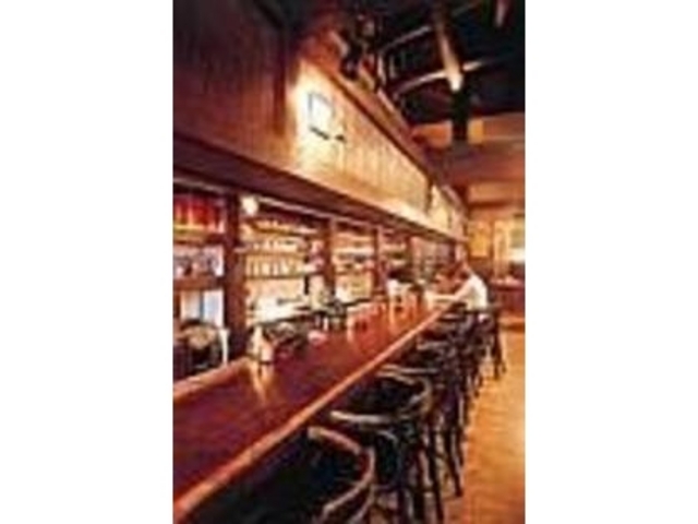 重厚な雰囲気の店内はゆっくりとくつろげる_吹風山の珈琲館 北館