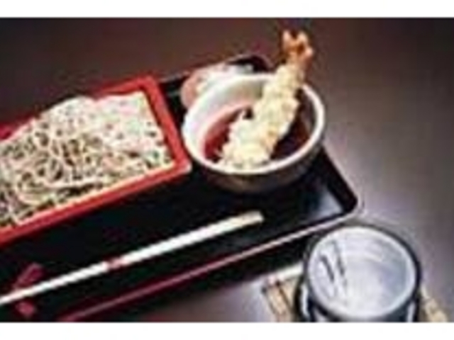 喉ごし抜群のそばがこだわりのダシと調和_金王庵