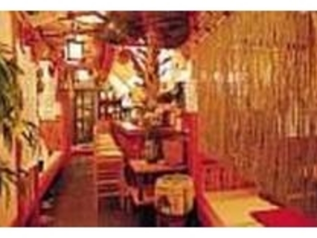 純和風の情緒が漂う店内で日本酒を楽しもう_地酒百撰かわらや