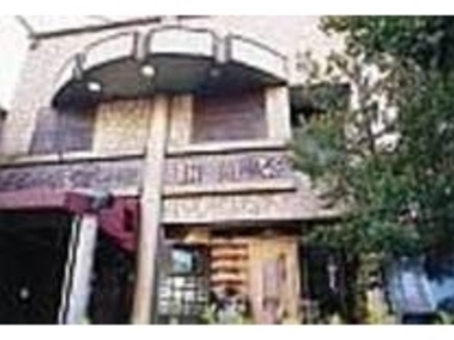 地元在住の家族連れが多く訪れる店だ_謝肉祭